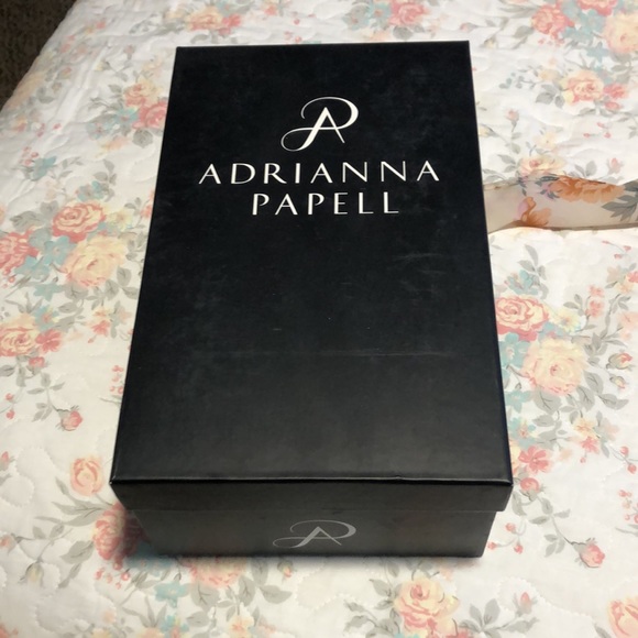 Adrianna Papell Black Satin Heels - Picture 5 of 6